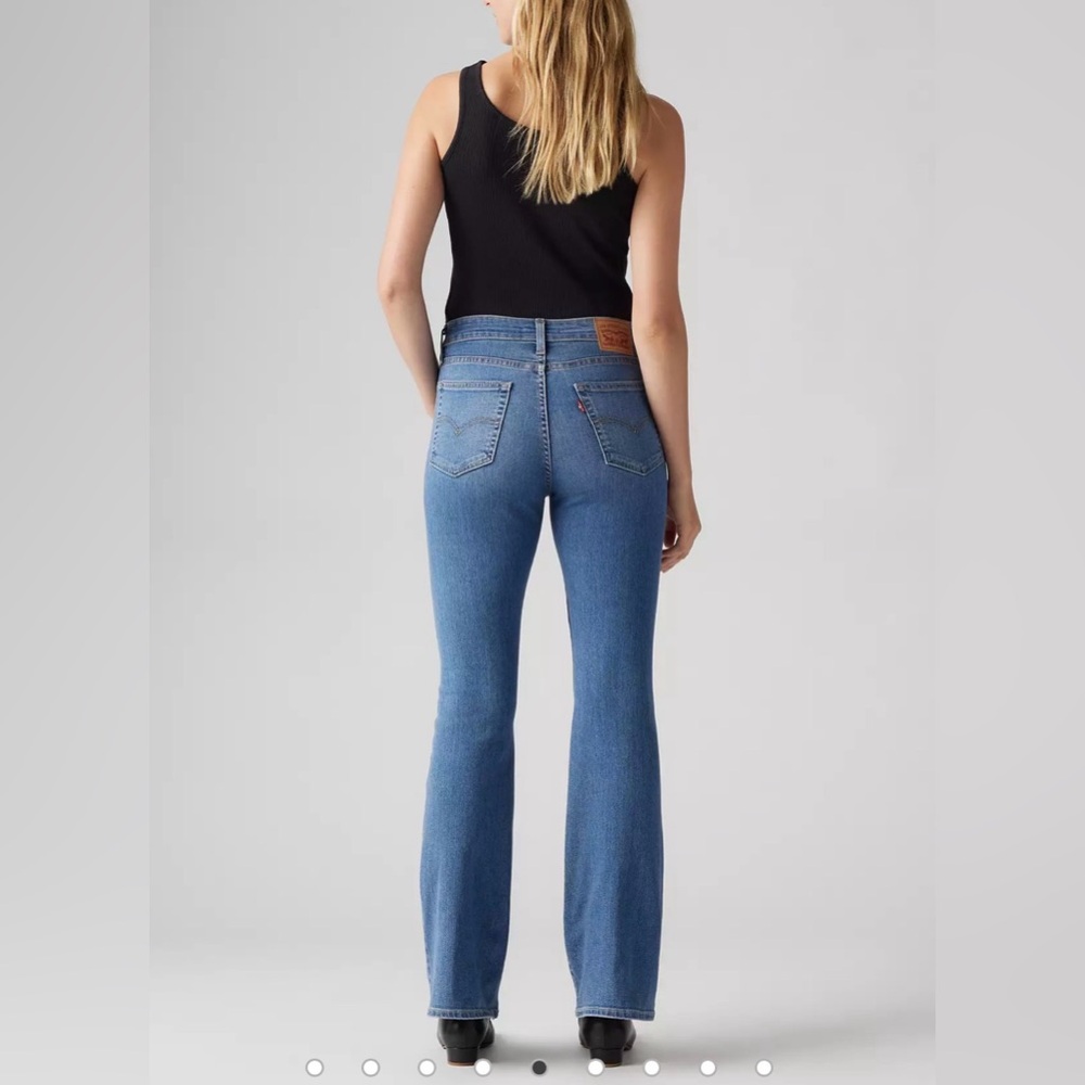 Levi’s 726 Flare Women's Jeans - Picture 2 of 5